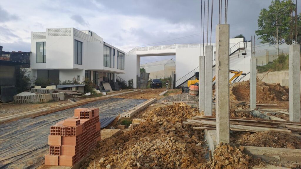 Miramonte Residencial en construcción